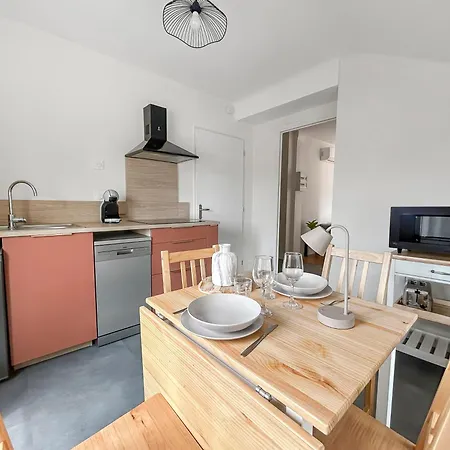 Pepites Rares En Bord D'allier, Decouvrez Trois T1 Renoves, Proches Vichy Et Saint-yorre, Transports, Thermes Et Toutes Commodites *