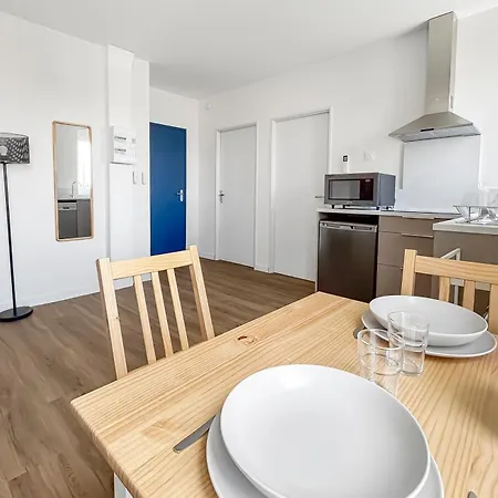 Pepites Rares En Bord D'allier, Decouvrez Trois T1 Renoves, Proches Vichy Et Saint-yorre, Transports, Thermes Et Toutes Commodites Abrest