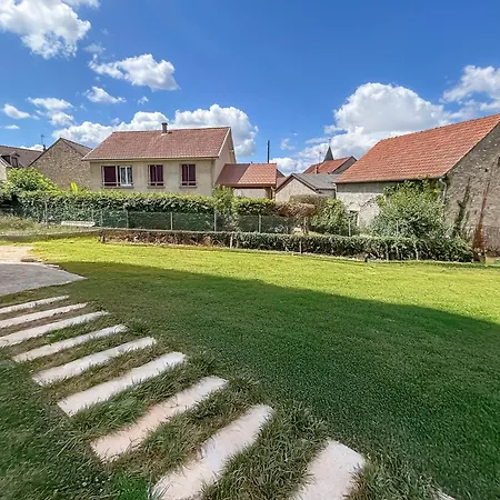 Pepites Rares En Bord D'allier, Decouvrez Trois T1 Renoves, Proches Vichy Et Saint-yorre, Transports, Thermes Et Toutes Commodites * Abrest