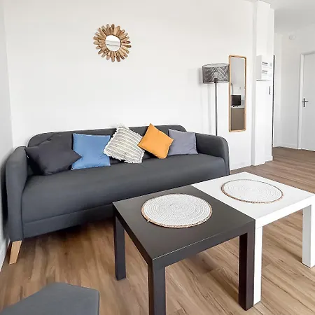 Pepites Rares En Bord D'allier, Decouvrez Trois T1 Renoves, Proches Vichy Et Saint-yorre, Transports, Thermes Et Toutes Commodites